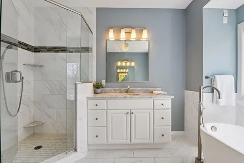 $1,099,900 | 7604 Delaney Boulevard, Edina, MN 55439