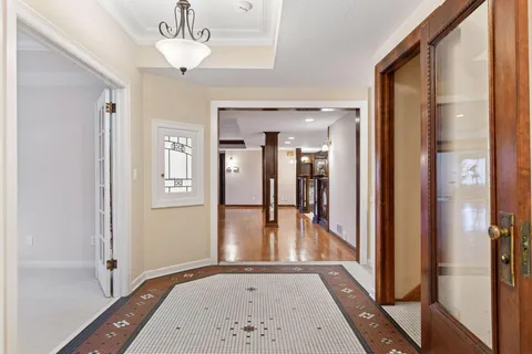 $1,099,900 | 7604 Delaney Boulevard, Edina, MN 55439