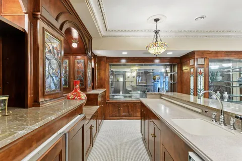 $1,099,900 | 7604 Delaney Boulevard, Edina, MN 55439