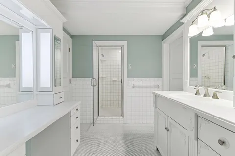 $1,099,900 | 7604 Delaney Boulevard, Edina, MN 55439