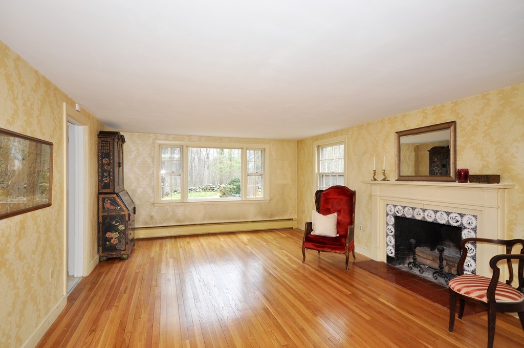 4 Algonquin Road Acton, MA 01720 - Photo 4 of 27 Gallery Image 4