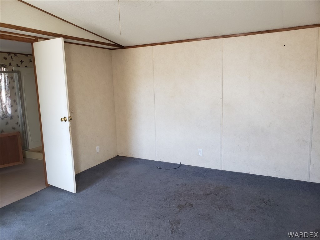 14185 Powerline Road Kingman, AZ 86401 - Photo 10 of 22 a view of closet