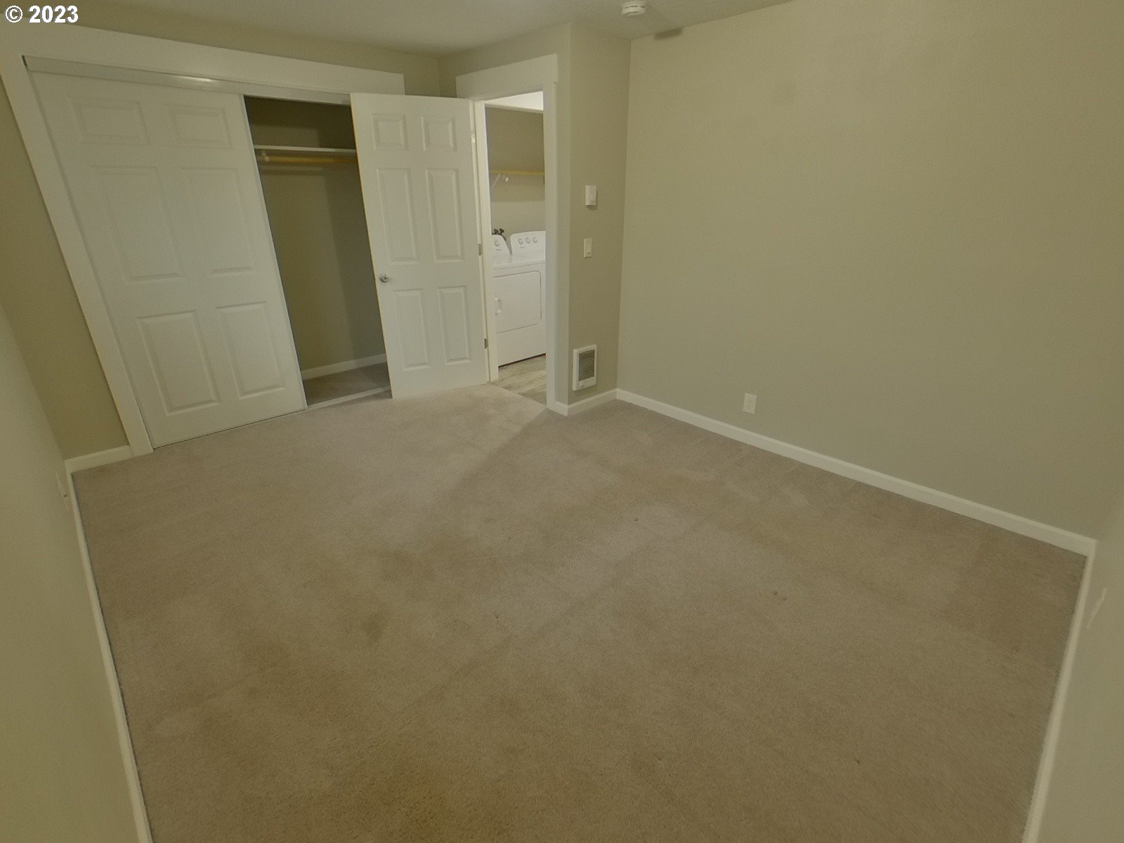 925 Anderson Lane Springfield, OR 97477 - Photo 5 of 19 a view of an empty room