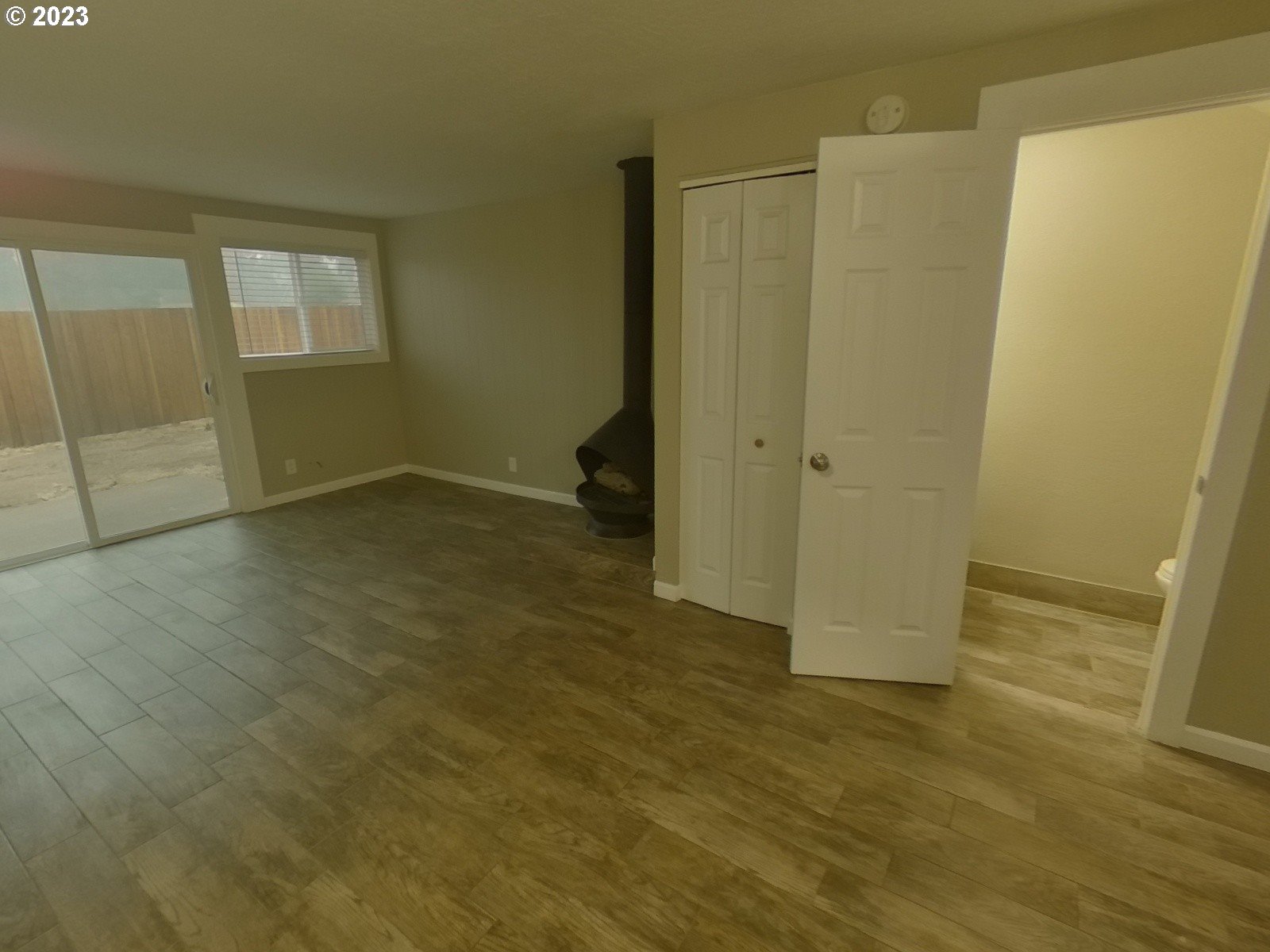 925 Anderson Lane Springfield, OR 97477 - Photo 7 of 19 a view of an empty room