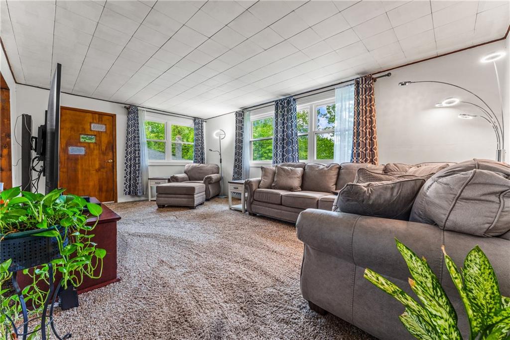 596 Fording Road New Castle, PA 16101 - Photo 5 of 8 Gallery Image 5