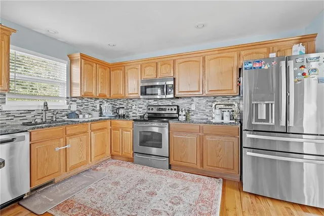 $373,000 | 10823 North Oakland Avenue, Kansas City, MO 64157