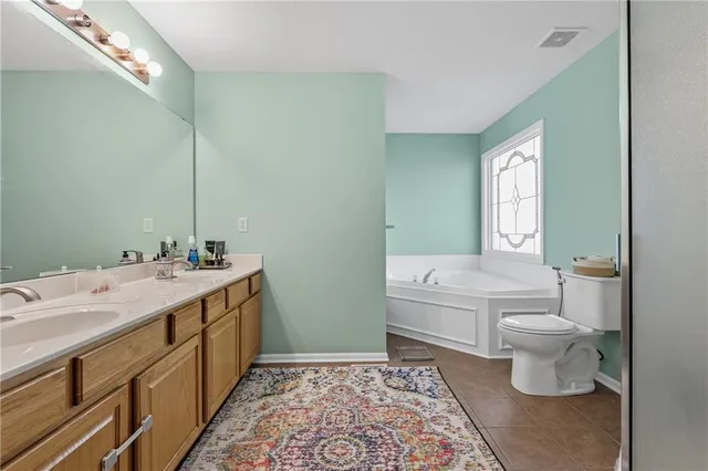 $373,000 | 10823 North Oakland Avenue, Kansas City, MO 64157