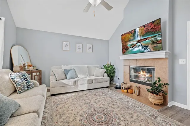 $373,000 | 10823 North Oakland Avenue, Kansas City, MO 64157