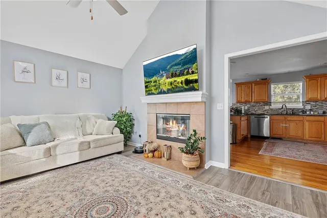 $373,000 | 10823 North Oakland Avenue, Kansas City, MO 64157