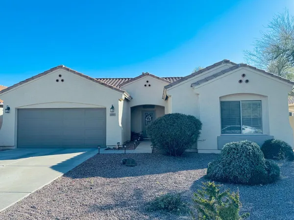 $2,300 | 1277 East Birdland Drive, Gilbert, AZ 85297