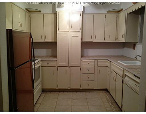 1869 Roxalana Road Dunbar, WV 25064 - Photo 2 of 7 Kitchen.