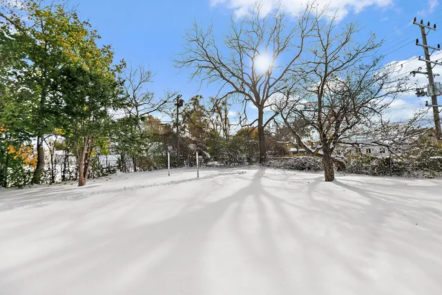 $210,000 | 1105 Woodlawn Circle, Waukegan, IL 60085