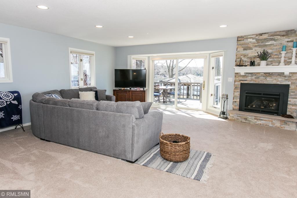 705 Schifsky Road Shoreview, MN 55126 - Photo 12 of 25