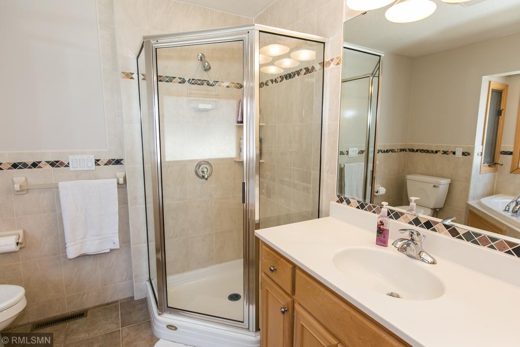 705 Schifsky Road Shoreview, MN 55126 - Photo 17 of 25