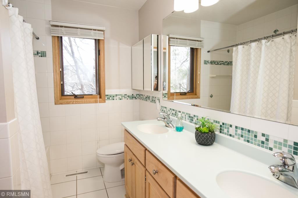 705 Schifsky Road Shoreview, MN 55126 - Photo 19 of 25