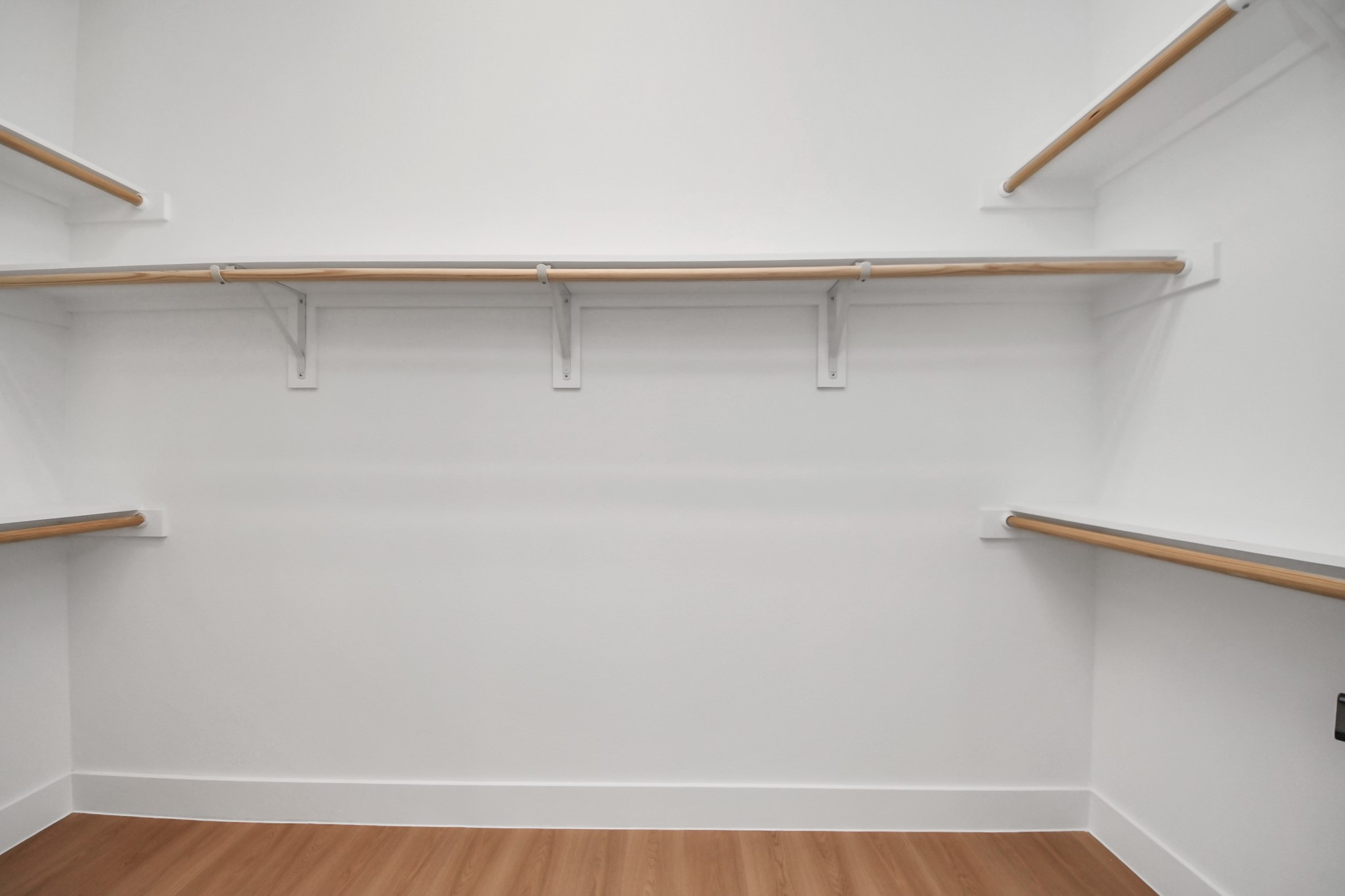 2810 Riverby Road, Unit 545 Houston, TX 77020 - Photo 30 of 47 Photos displayed may be of similar apartments or floor plans featuring the same finishes