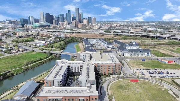 $3,190 | 2810 Riverby Road, Unit 545, Houston, TX 77020