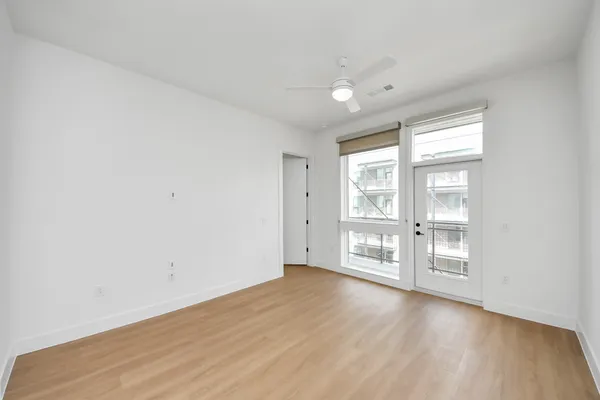 $3,190 | 2810 Riverby Road, Unit 545, Houston, TX 77020