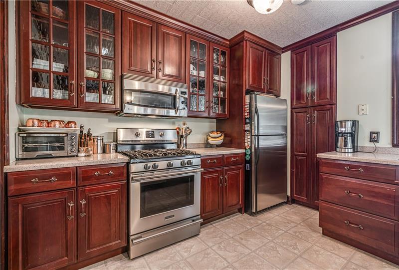 1050 Stanford Road Pittsburgh, PA 15205 - Photo 14 of 25 Gallery Image 14