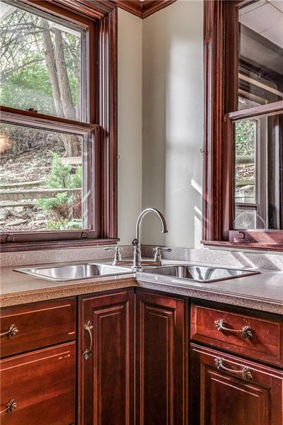 1050 Stanford Road Pittsburgh, PA 15205 - Photo 16 of 25 Gallery Image 16