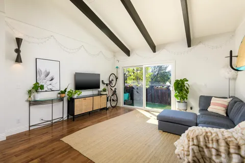 $850,000 | 856 Highland Drive, Unit 4, Santa Barbara, CA 93109