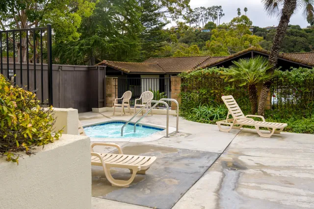 $850,000 | 856 Highland Drive, Unit 4, Santa Barbara, CA 93109