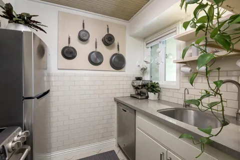 $850,000 | 856 Highland Drive, Unit 4, Santa Barbara, CA 93109