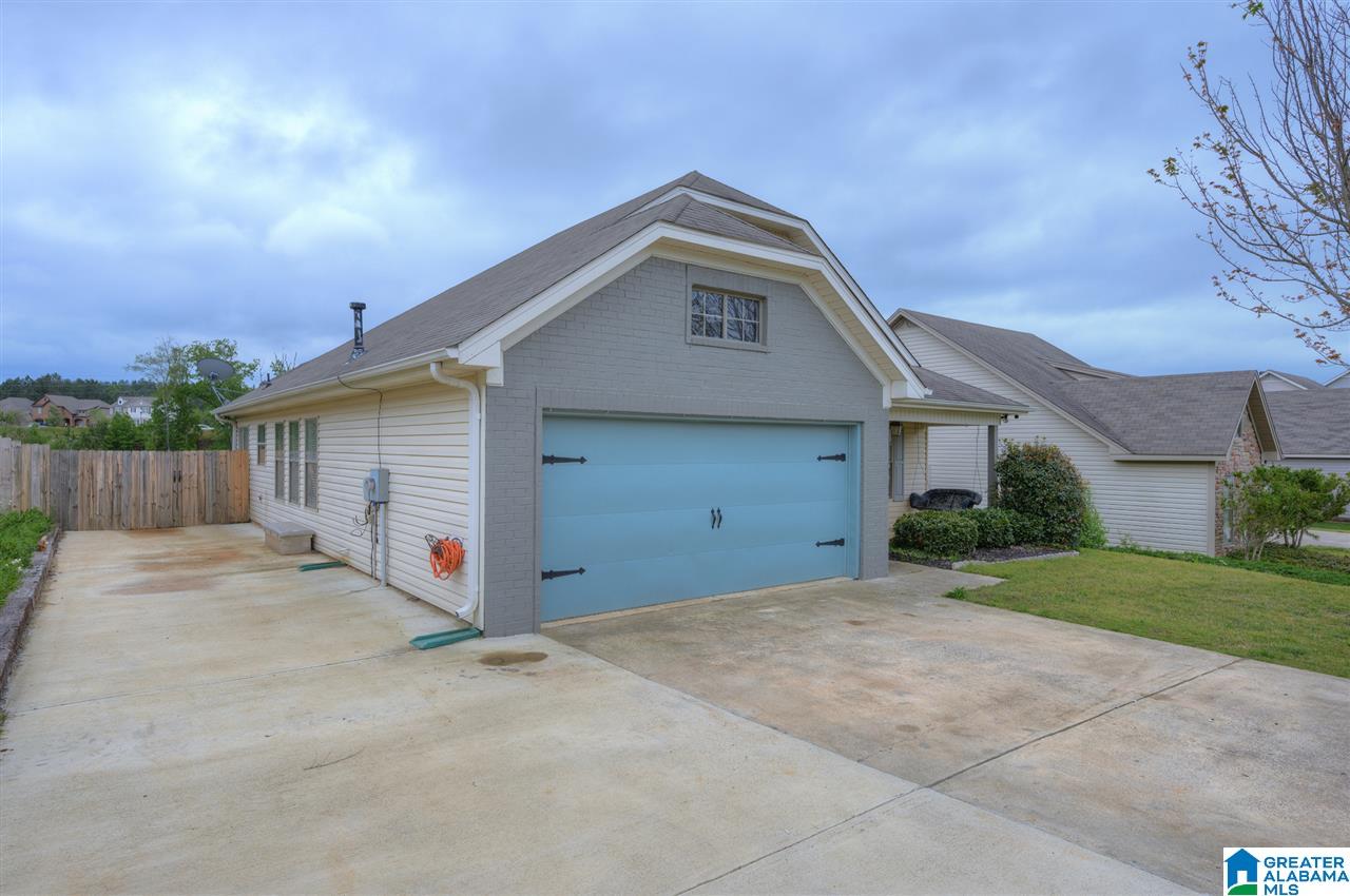 519 Village Springs Lane Springville, AL 35146 - Photo 2 of 21