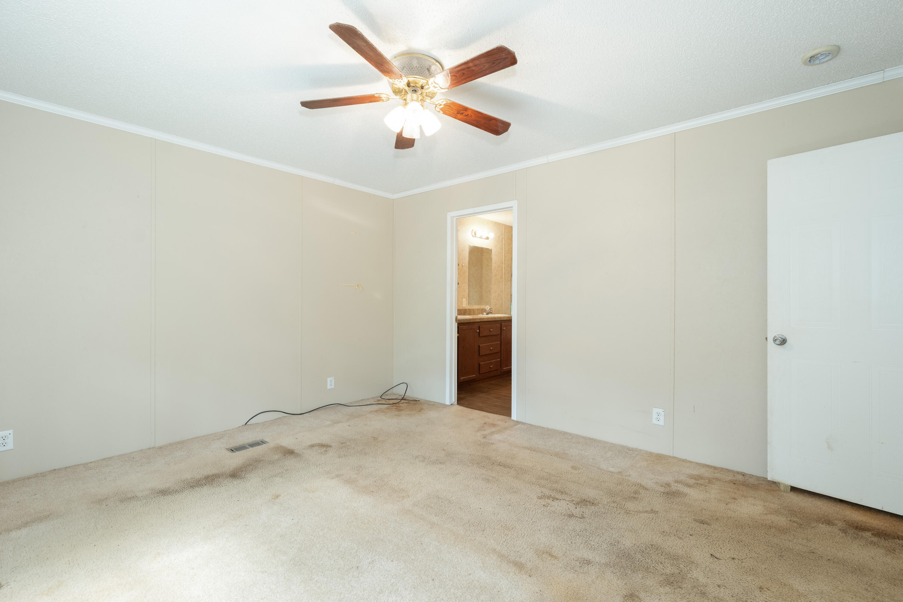 208 Rodeo Drive Eutawville, SC 29048 - Photo 22 of 44 P1032200-Edit