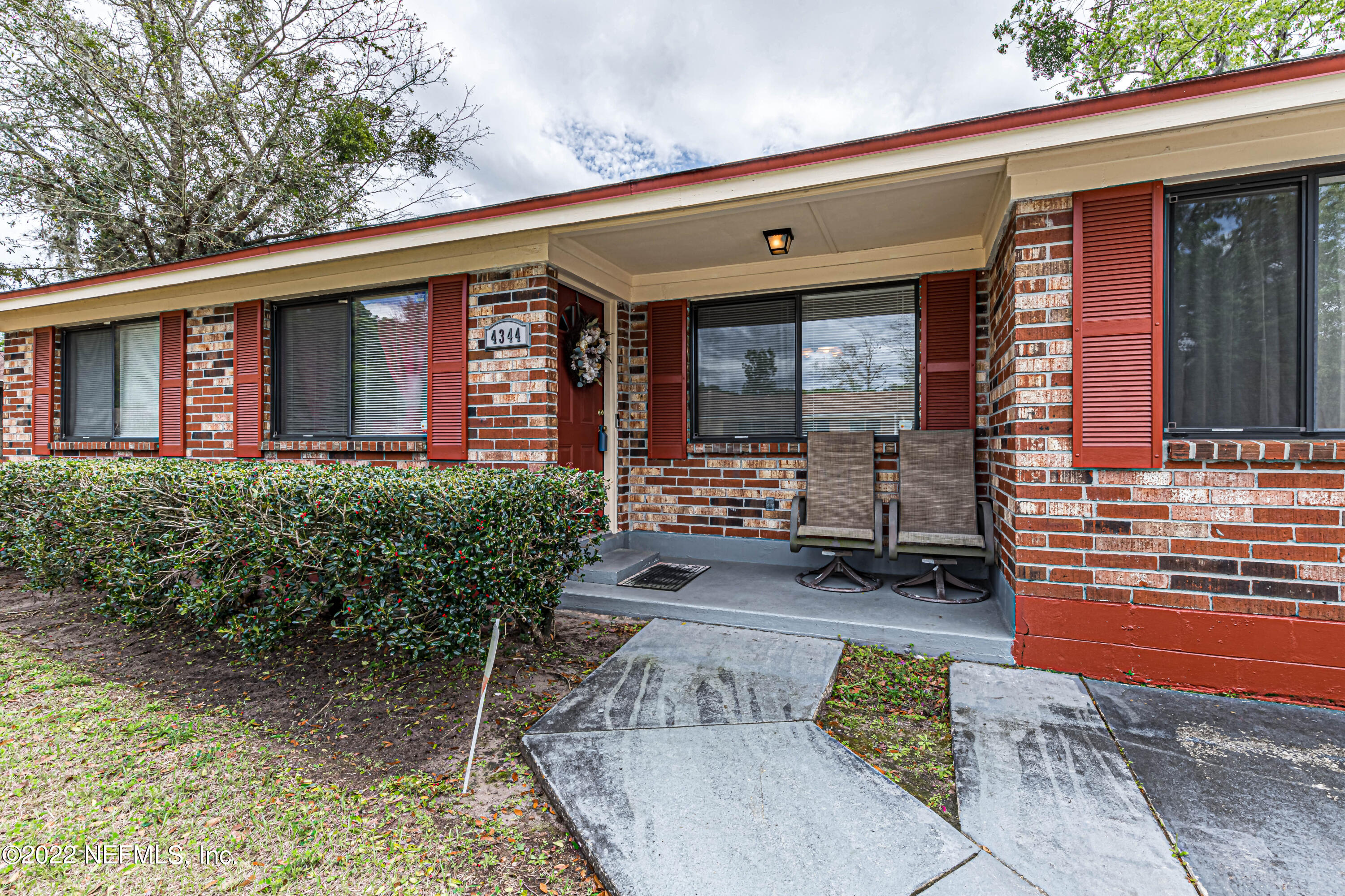 4344 Bedivere Road Jacksonville, FL 32208 - Photo 15 of 30 4-Front Walk Way