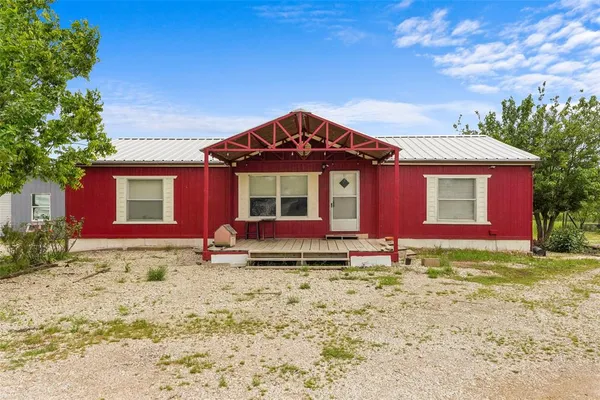 $324,900 | 2412 Luisa Lane, Alvarado, TX 76009
