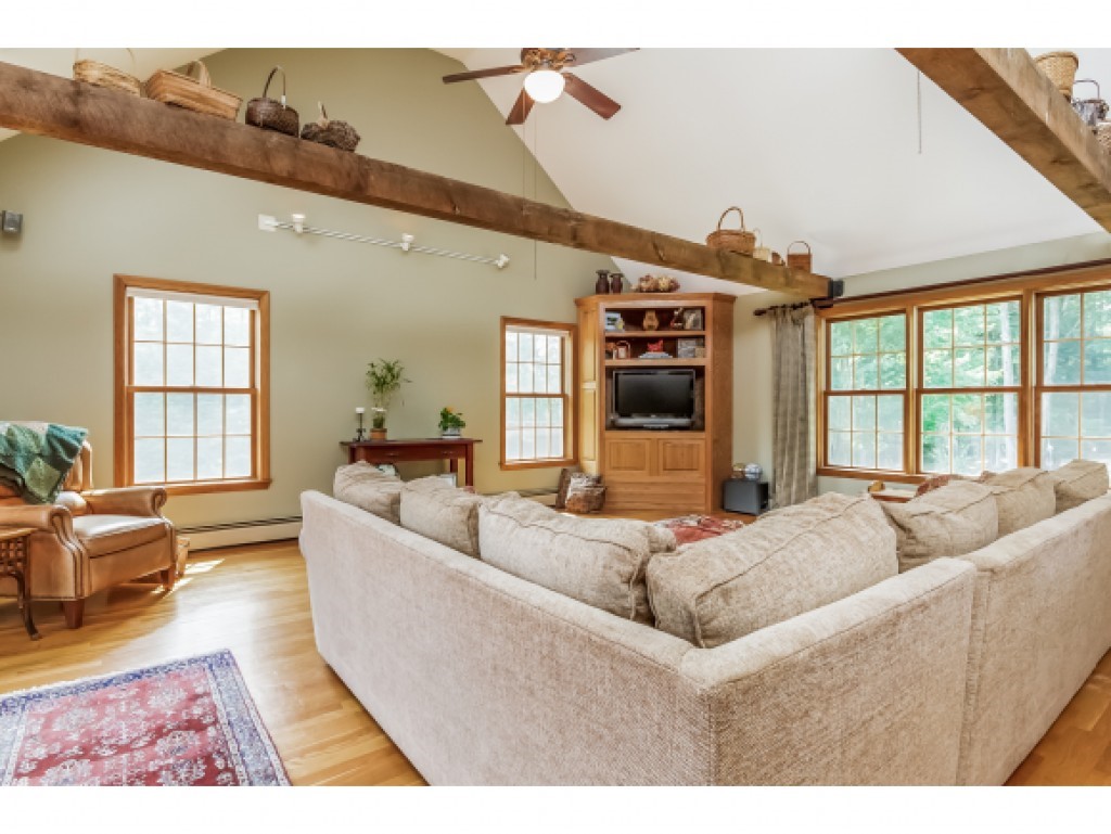 296 Bedford Road New Boston, NH 03070 - Photo 11 of 36