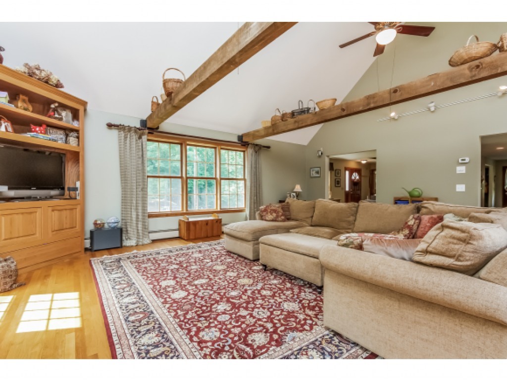 296 Bedford Road New Boston, NH 03070 - Photo 12 of 36