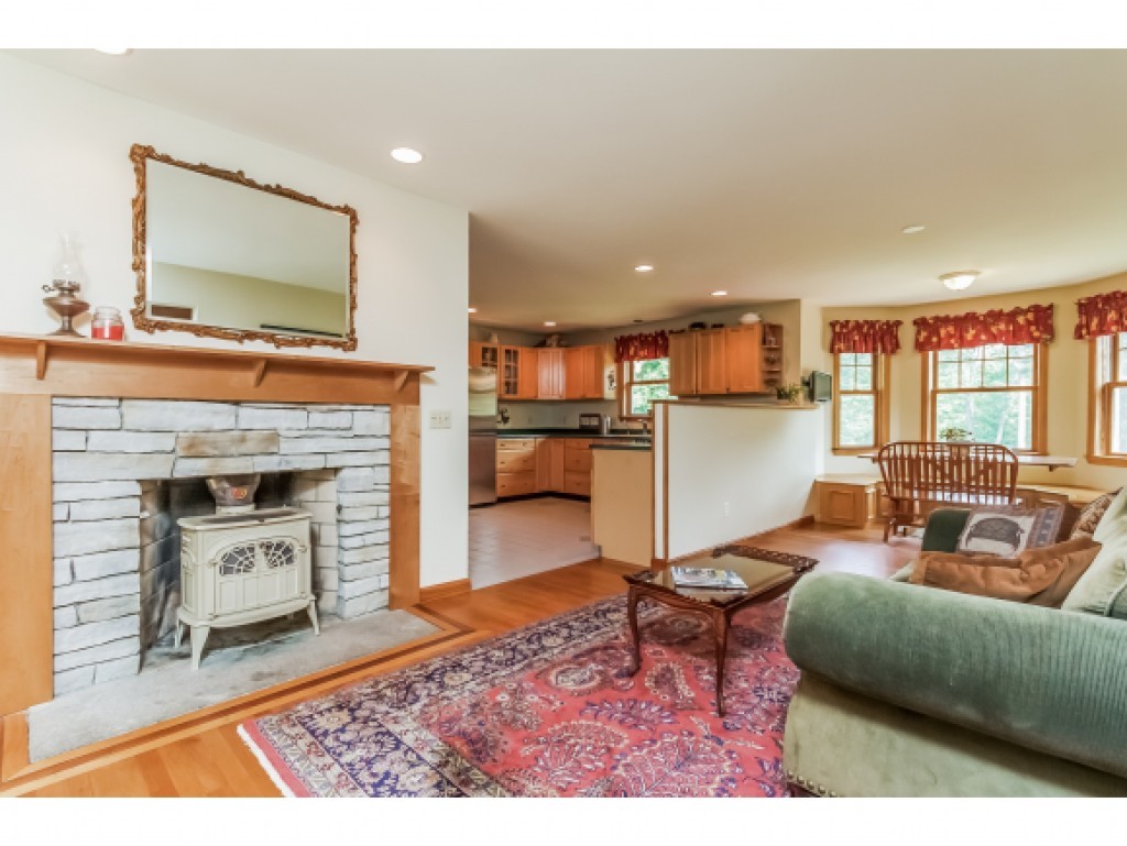 296 Bedford Road New Boston, NH 03070 - Photo 14 of 36