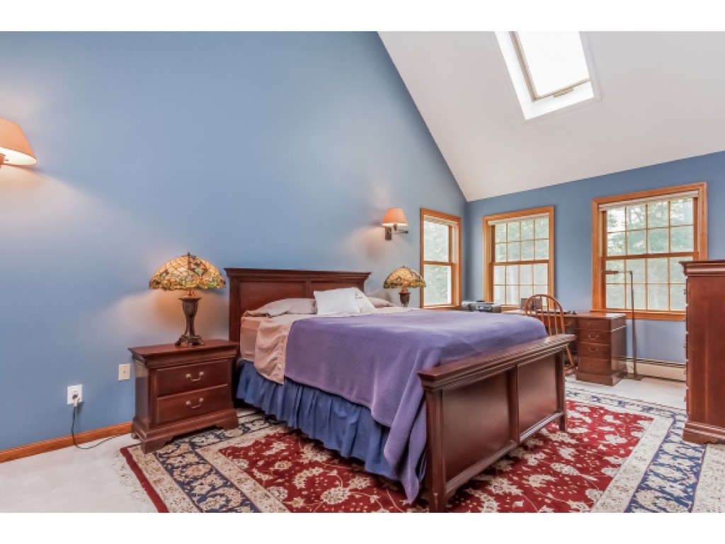 296 Bedford Road New Boston, NH 03070 - Photo 15 of 36