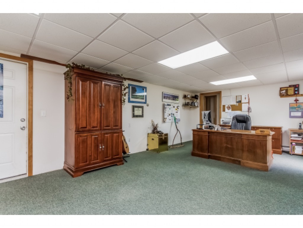 296 Bedford Road New Boston, NH 03070 - Photo 23 of 36