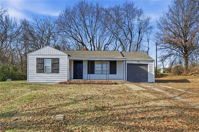 $180,000 | 108 Northeast Austin Street, Oak Grove, MO 64075