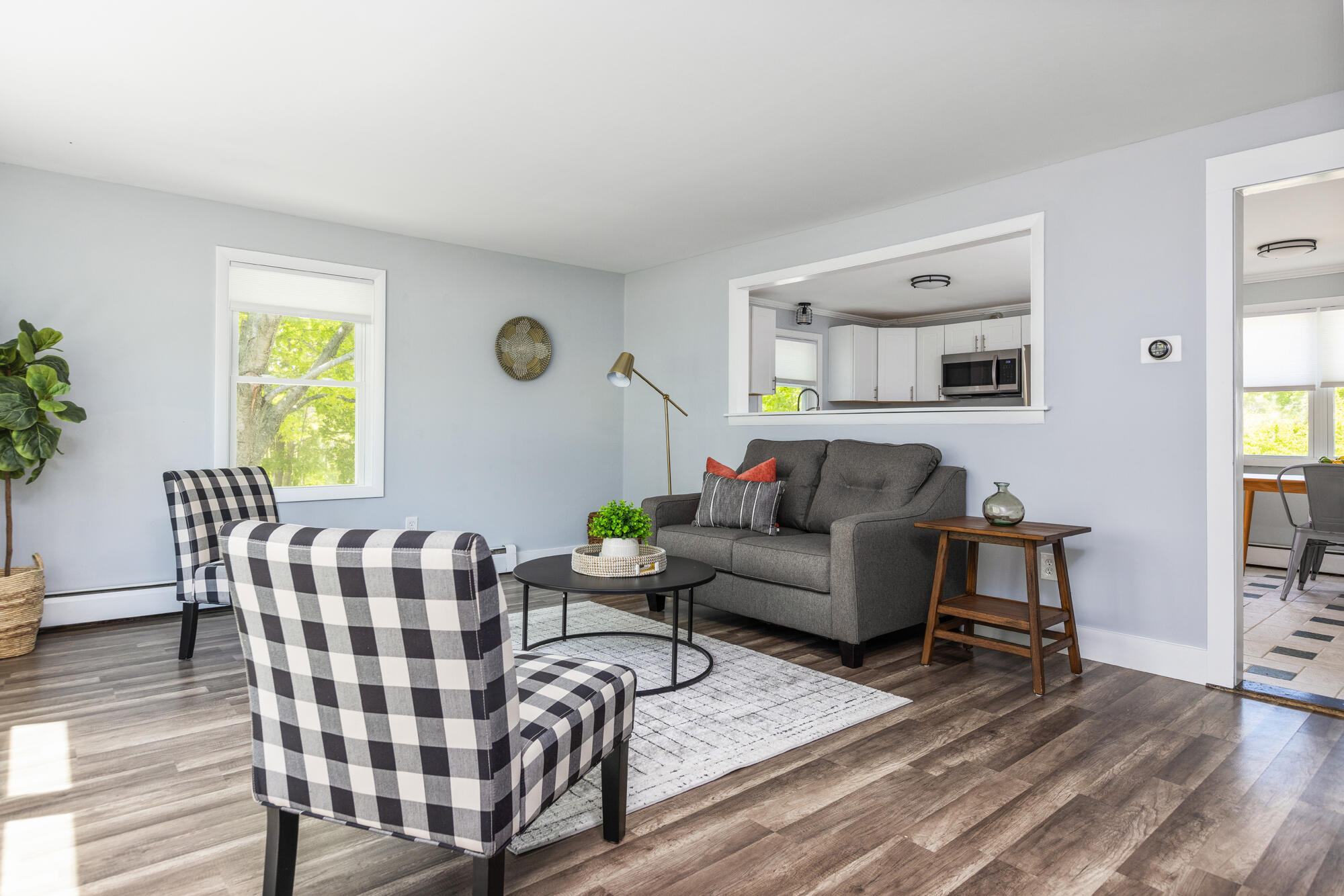 17 Cheverus Road Cape Elizabeth, ME 04107 - Photo 2 of 34 Living Room
