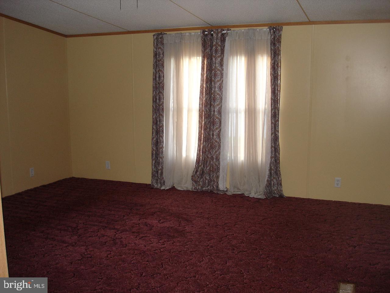 4820 Old Harrisburg Road, Unit L164 Gettysburg, PA 17325 - Photo 11 of 24 Primary Bedroom