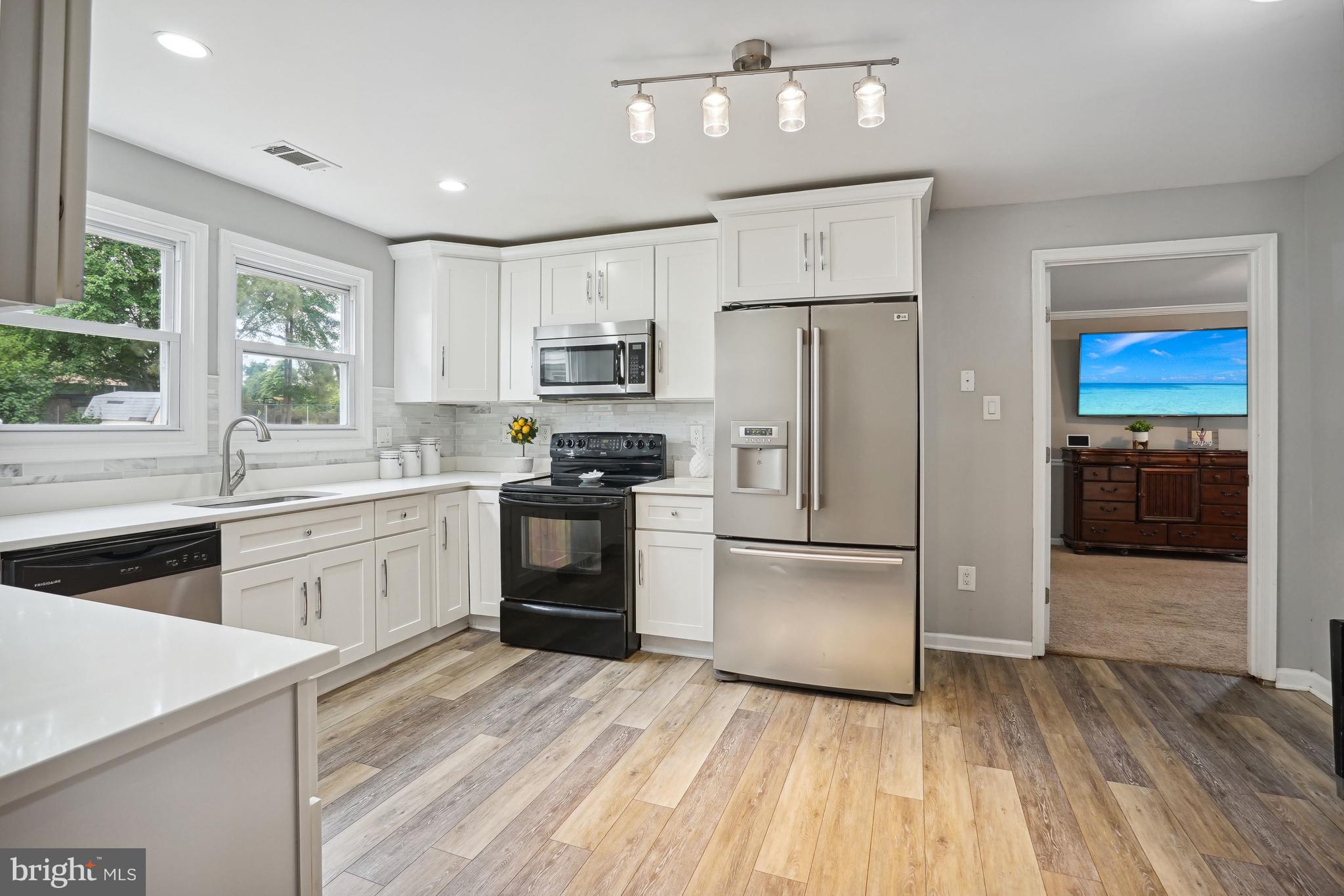 6000 Accokeek Road Brandywine, MD 20613 - Photo 11 of 31 Kitchen