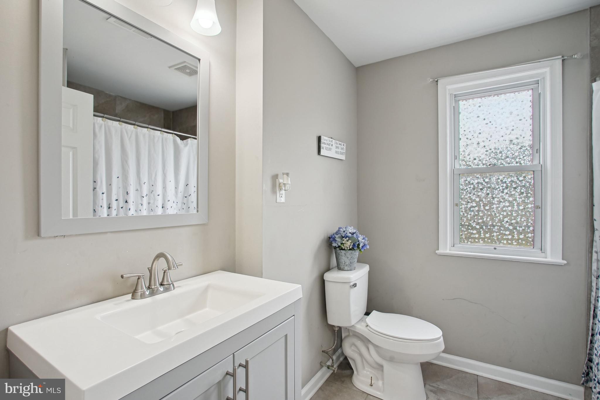 6000 Accokeek Road Brandywine, MD 20613 - Photo 18 of 31 Updated hall bath
