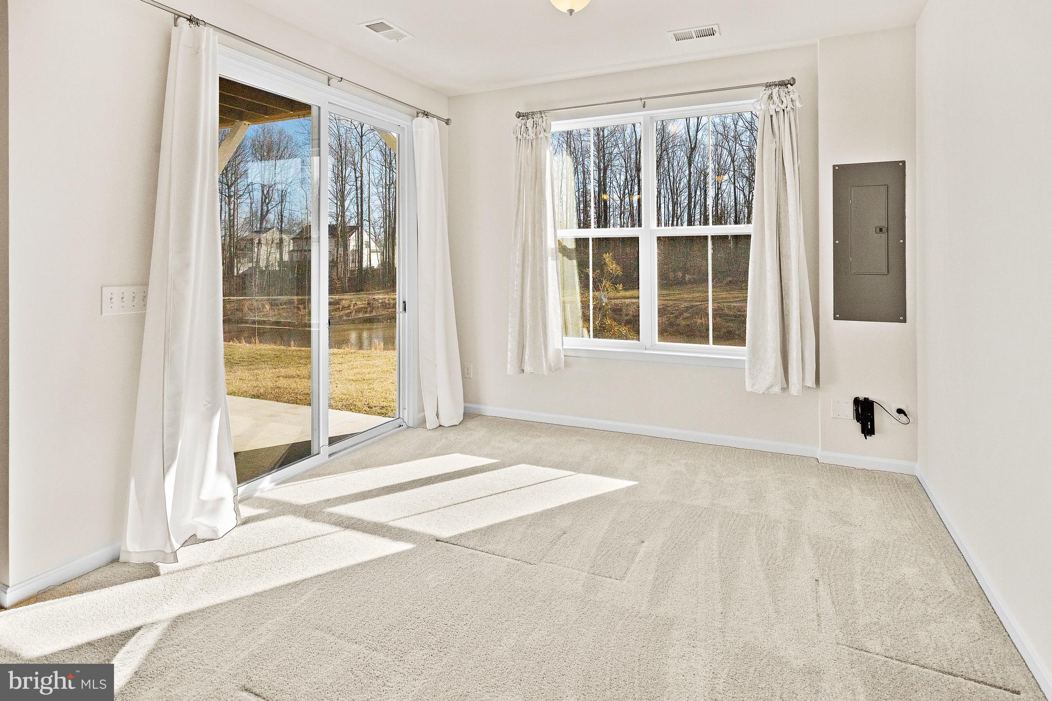 4085 Elizabeth Reed Way Woodbridge, VA 22193 - Photo 49 of 58 Gallery Image 49