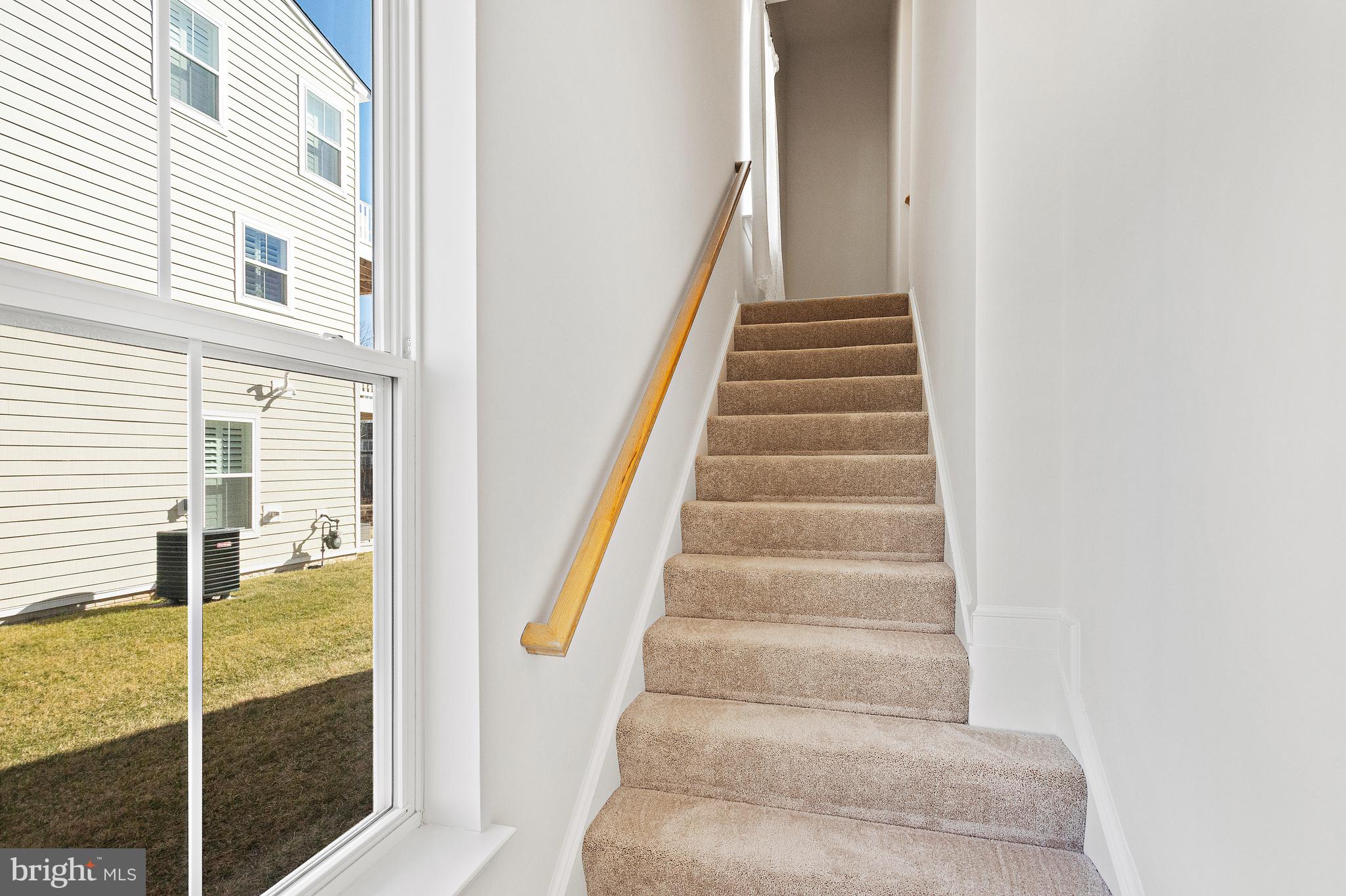 4085 Elizabeth Reed Way Woodbridge, VA 22193 - Photo 5 of 58 Gallery Image 5