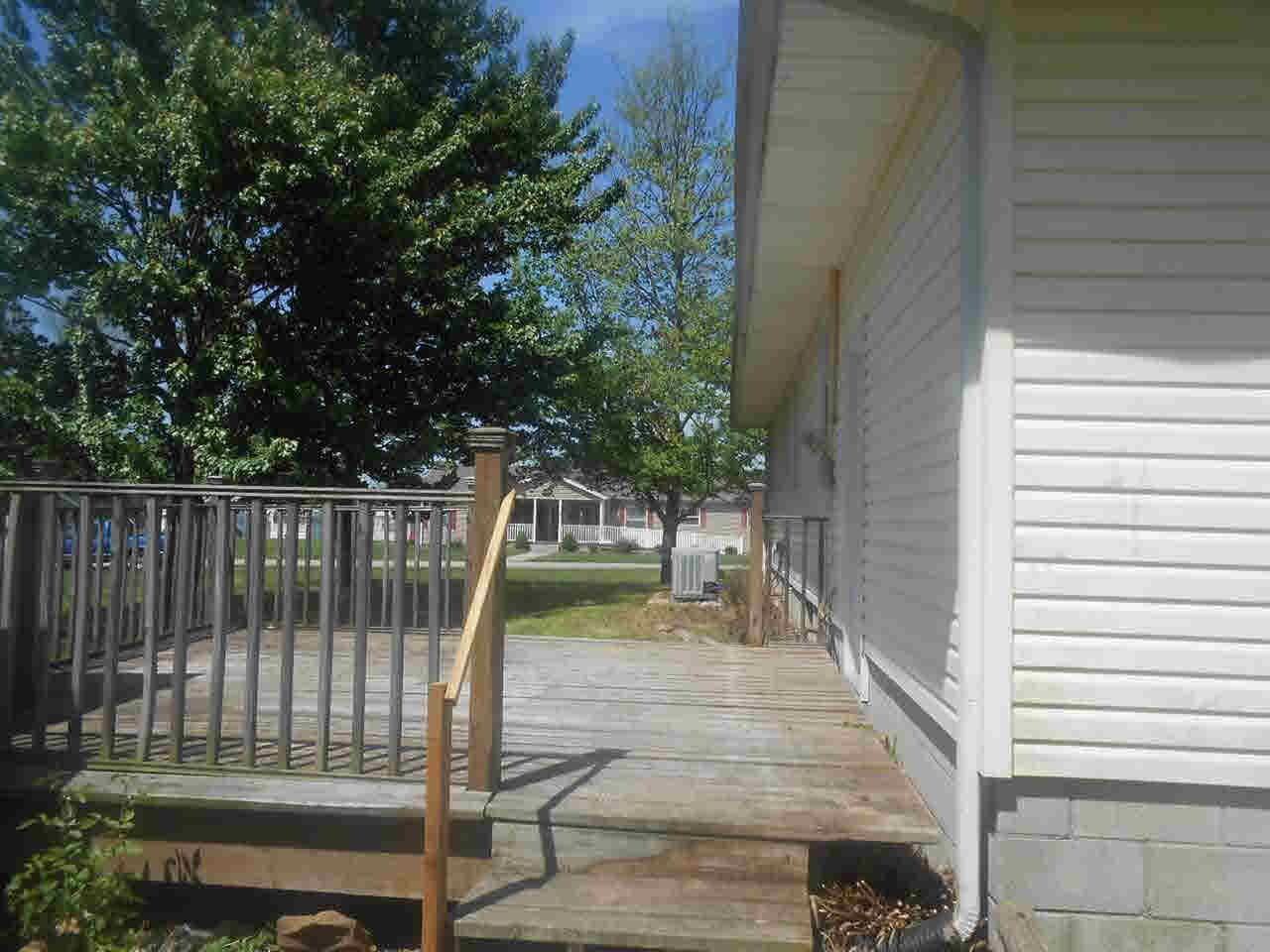 604 Southwest 1st Street Loogootee, IN 47553 - Photo 4 of 11 Gallery Image 4