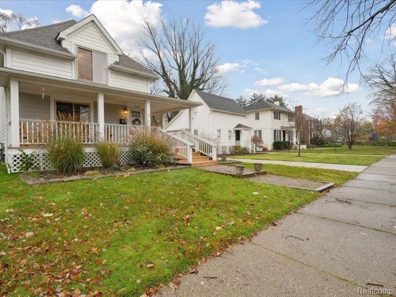 866 Rivard Boulevard Grosse Pointe, MI 48230 - Photo 2 of 53