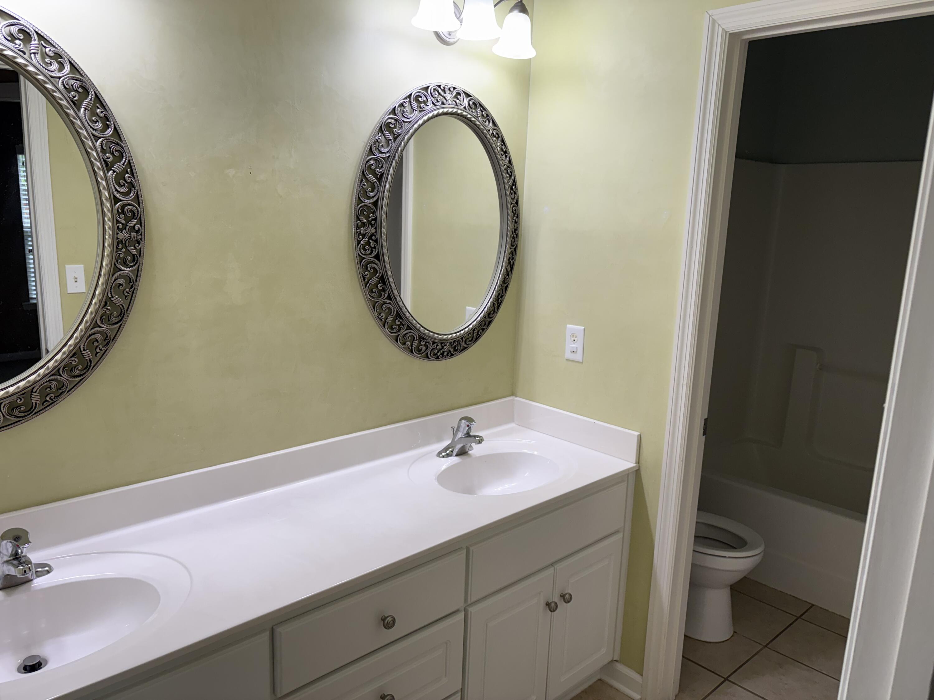 608 Burgamy Pass Grovetown, GA 30813 - Photo 22 of 27 Bathroom Main Level