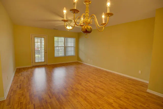 $179,000 | 920 Oakbrook Drive, Jackson, MI 49203