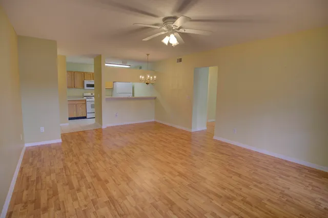 $179,000 | 920 Oakbrook Drive, Jackson, MI 49203