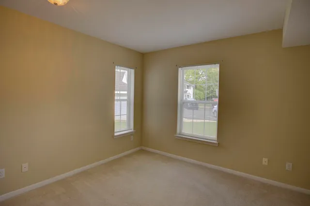 $179,000 | 920 Oakbrook Drive, Jackson, MI 49203