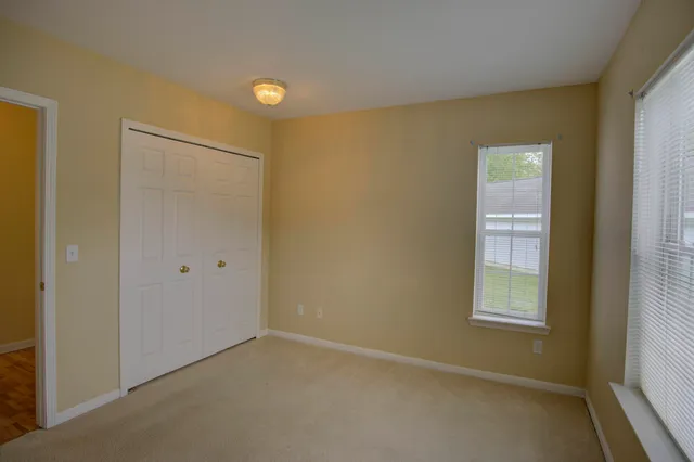 $179,000 | 920 Oakbrook Drive, Jackson, MI 49203